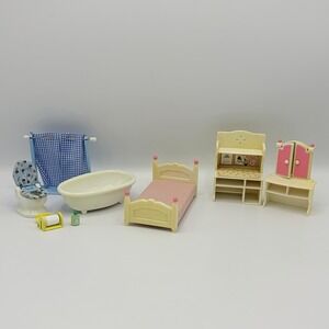 Calico critters/sylvanian families Vintage Bathroom Furniture And Bedroom